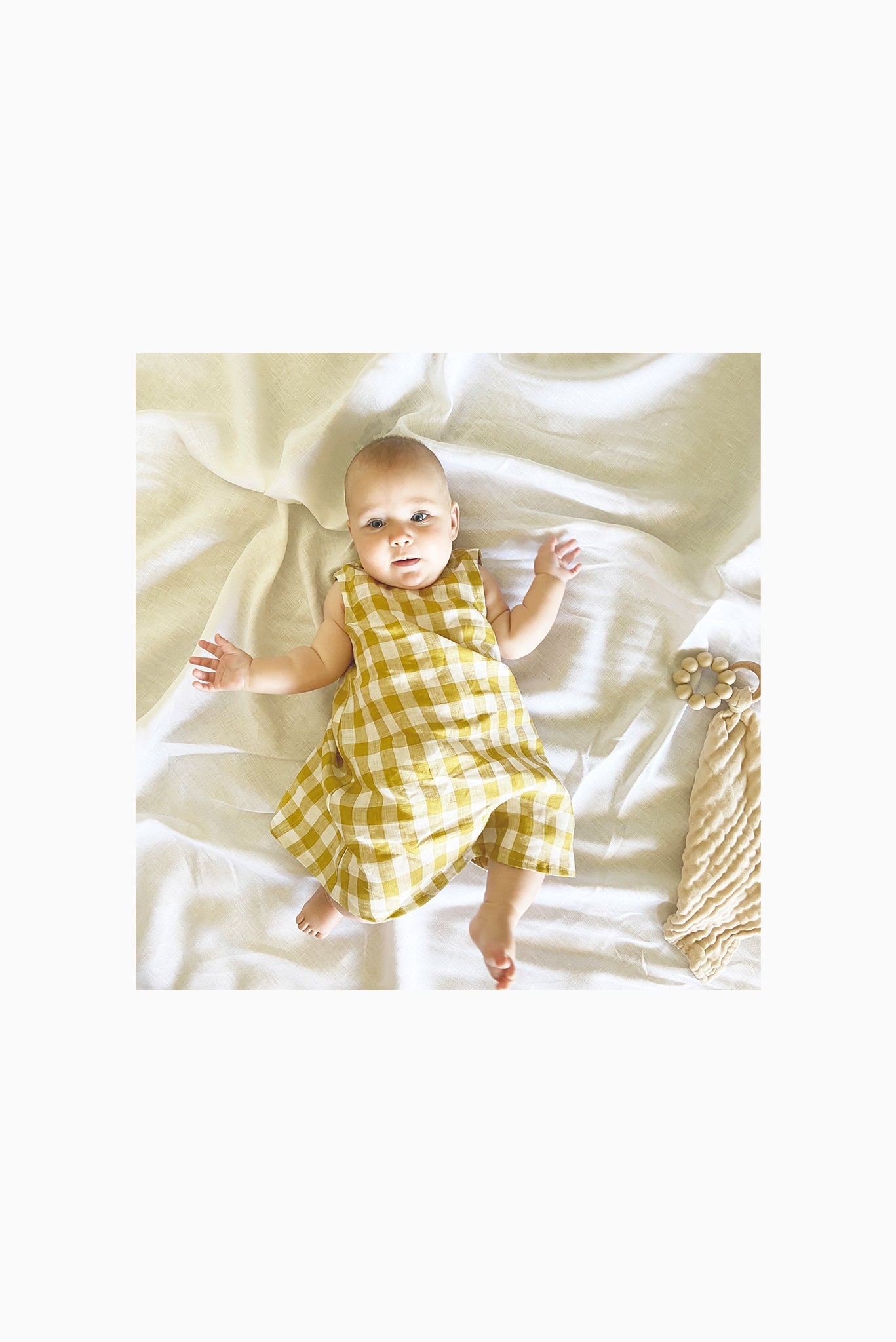 Modèle NUMÉRIQUE de robe fauve bébé