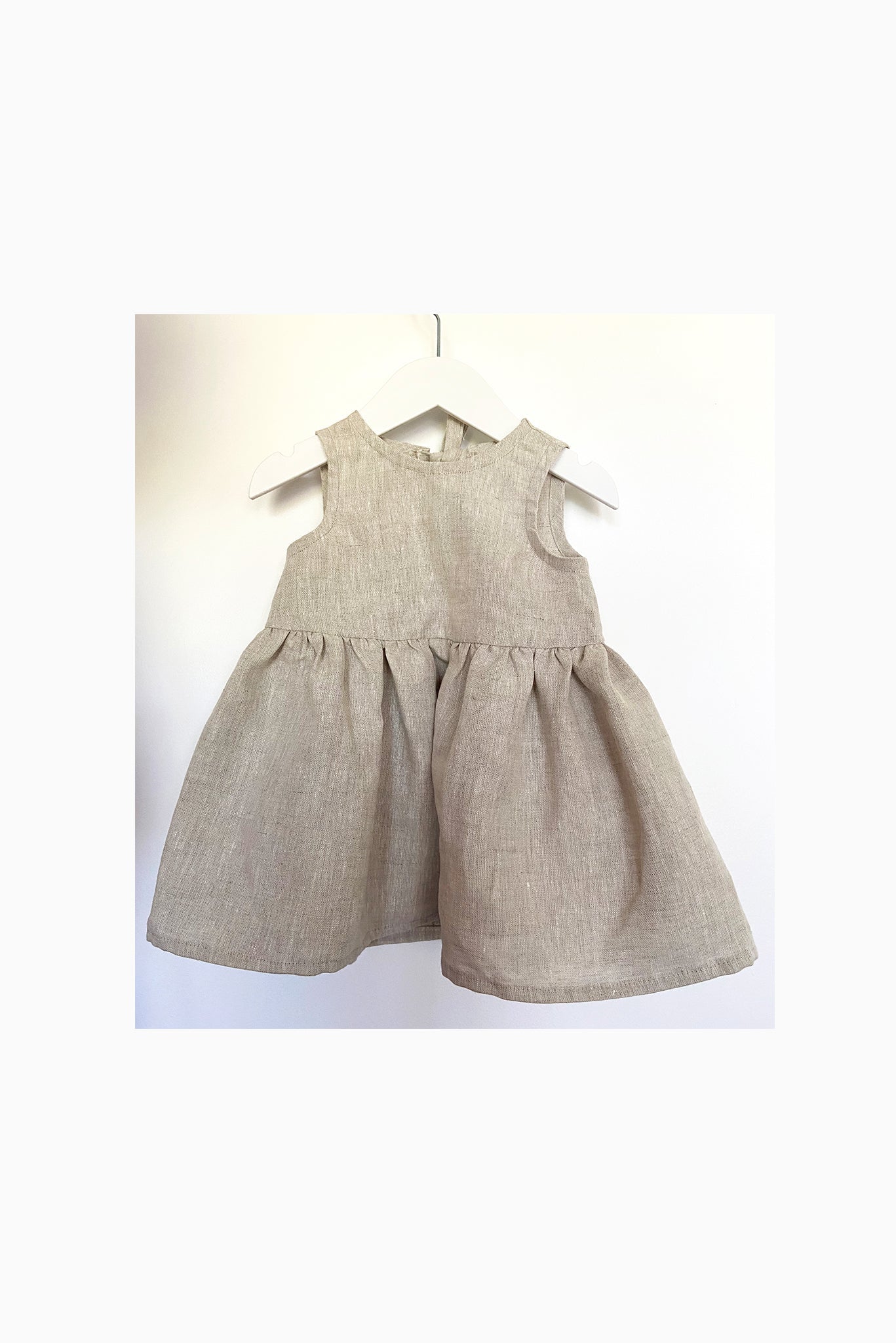 Modèle NUMÉRIQUE de robe fauve bébé